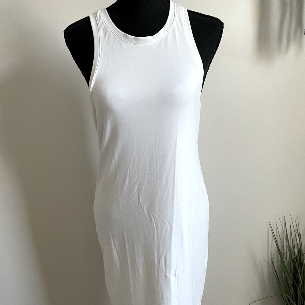 Leith medium body sculpting midi dress